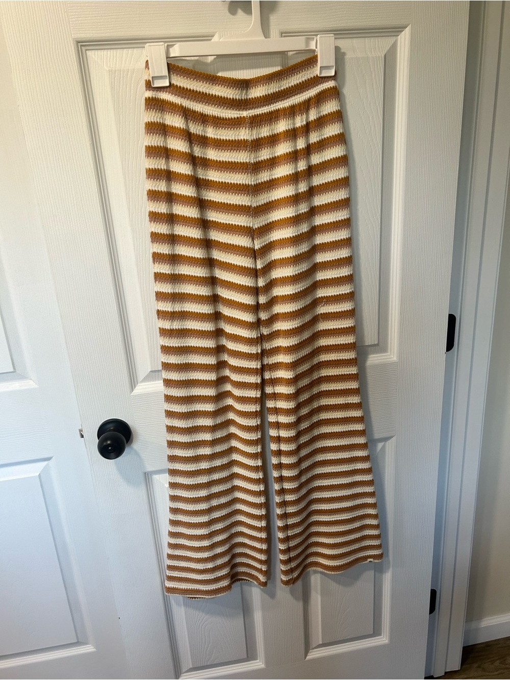 Rip Curl Striped Boot-Cut Knit Pants in Cream and Brown